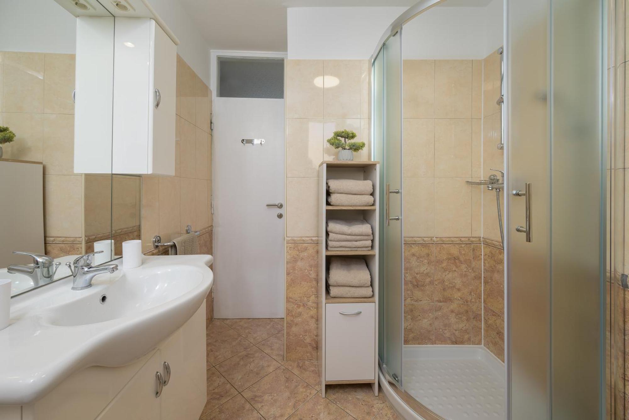 Apartment Pina Пореч Экстерьер фото